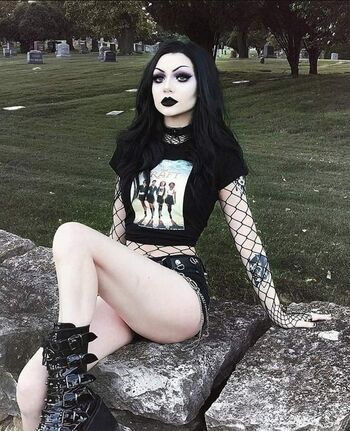 dahliawitch