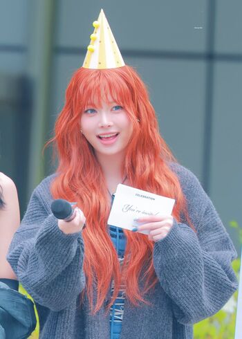 Hong Eunchae 홍은채
