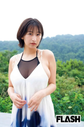 Ina Enohara 榎原依那