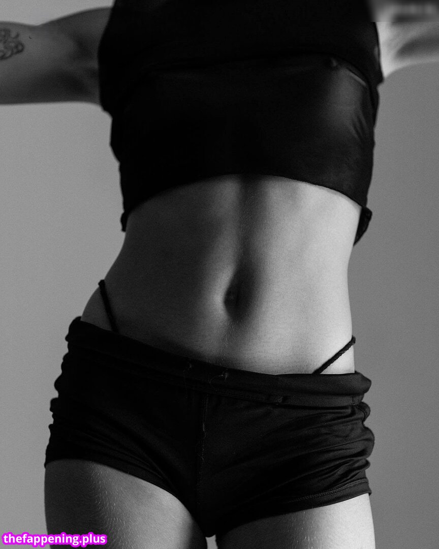 OOPS!!! International Fotografie OnlyFans Dezbrăcată #1093