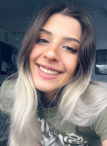 İrem Sakmar