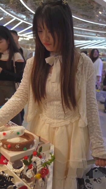 Voyeur Asian Pissing Toilet &Amp; Upskirts Only