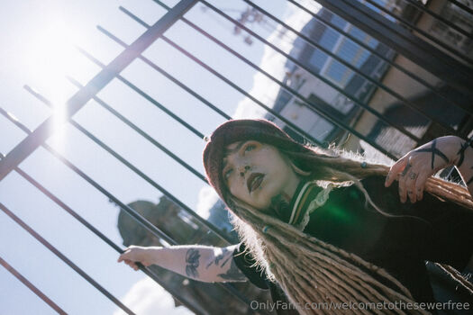 welcometothesewerfree